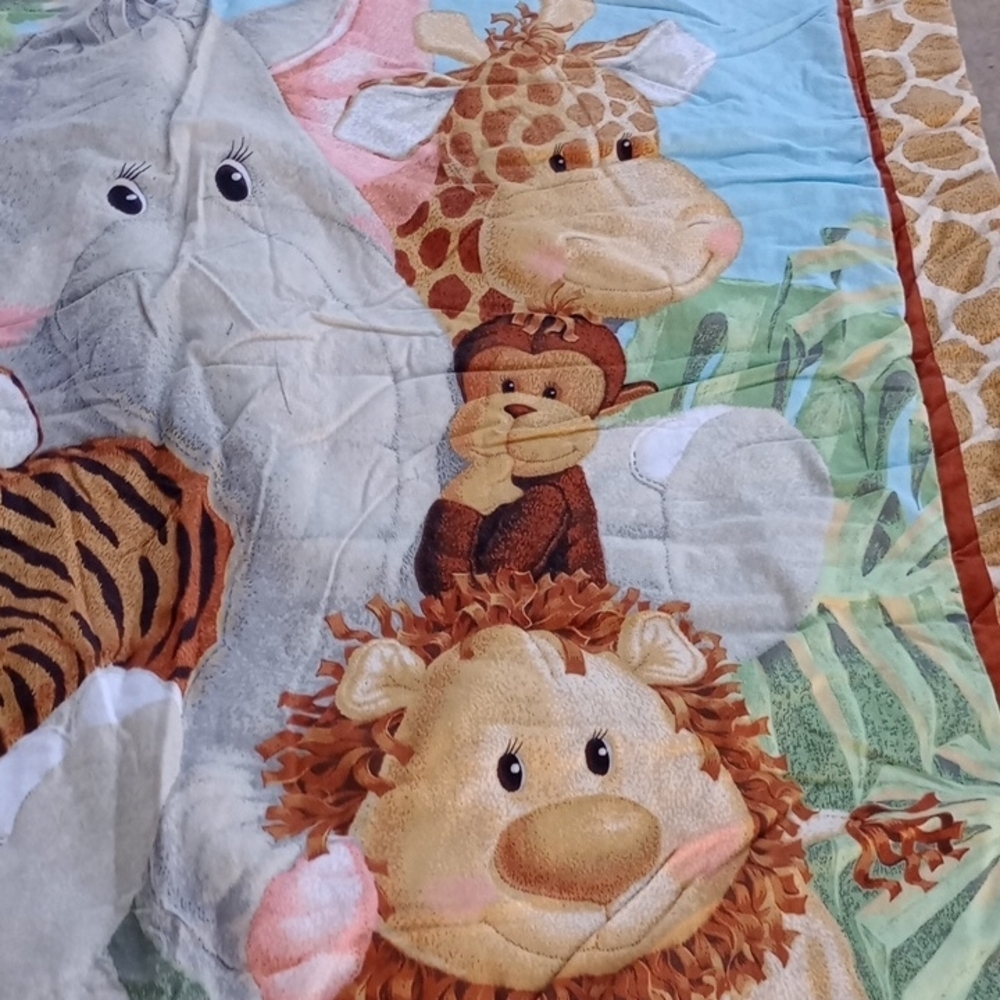 Cute Safari Animal Baby Blanket - Picture 6 of 9